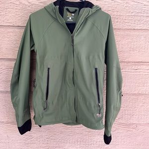 Mountain Hardware Womens windstopper rain coat. Perfect for PNW hiking!